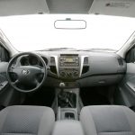 Toyota Hilux Pickup - 2005 Cockpit