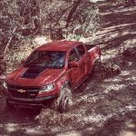 Chevrolet Colorado ZR2 wühlt im Schlamm