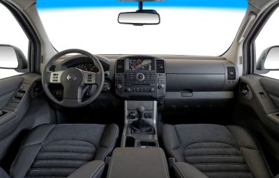 Nissan Navara 3. Generation Cockpit
