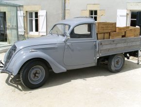 Peugeot 202 als Pick-up Truck Version