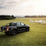 Ford Ranger Black Edition auf einen Sportflugplatz