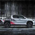 Toyota Hilux Invincible 50 in der Seitenansicht