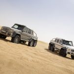 zwei Mercedes G63 AMG 6x6 in der Wüste