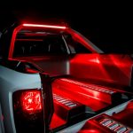 Nissan Navara Dark Sky Concept - rotes Nachtlicht