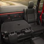 2020 Jeep Gladiator mit neuen 60-40 Rücksitzen