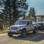 2020 Jeep Gladiator mit Trailer