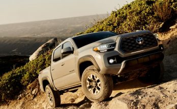 Toyota Tacoma 2020 beim kraxeln