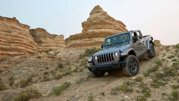 Jeep Gladiator Sport S Max Tow Soft Top