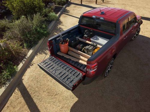 Ford Maverick Lariat - FLEXBED Ford Maverick Lariat - FLEXBED